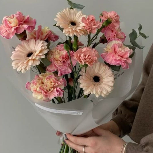 Bouquet claveles y gerberas