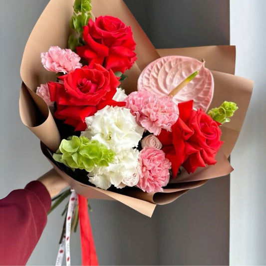 Bouquet anturios y rosa